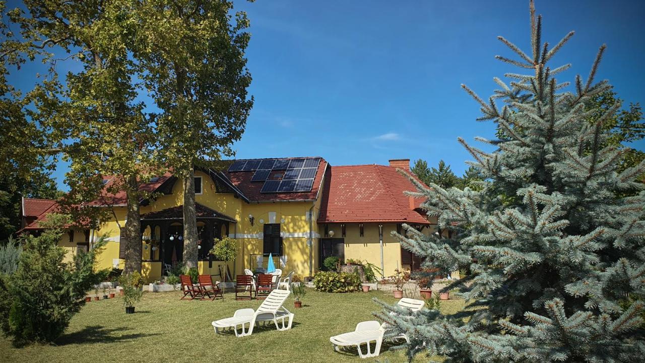 Harmonia Apartmanhaz Балатонлелле Екстер'єр фото